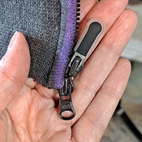 Eddie Bauer Sport Size Medium Petite Gray Full Zip Sweater Snowflake Sleeves EUC - Picture 4 of 12